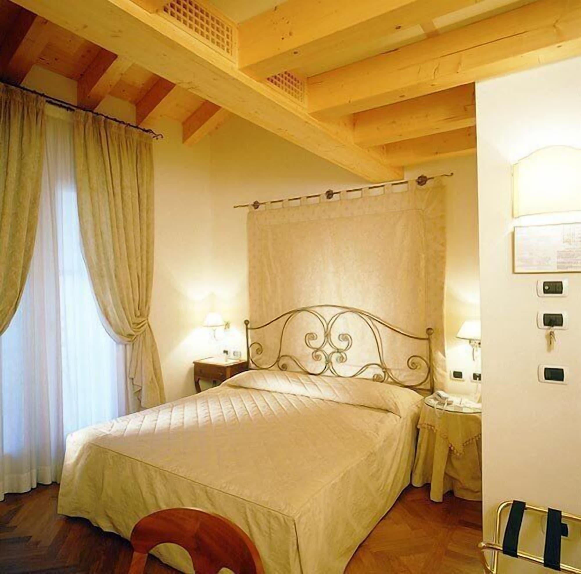 Borgo Cà Dei Sospiri Hotel 4*