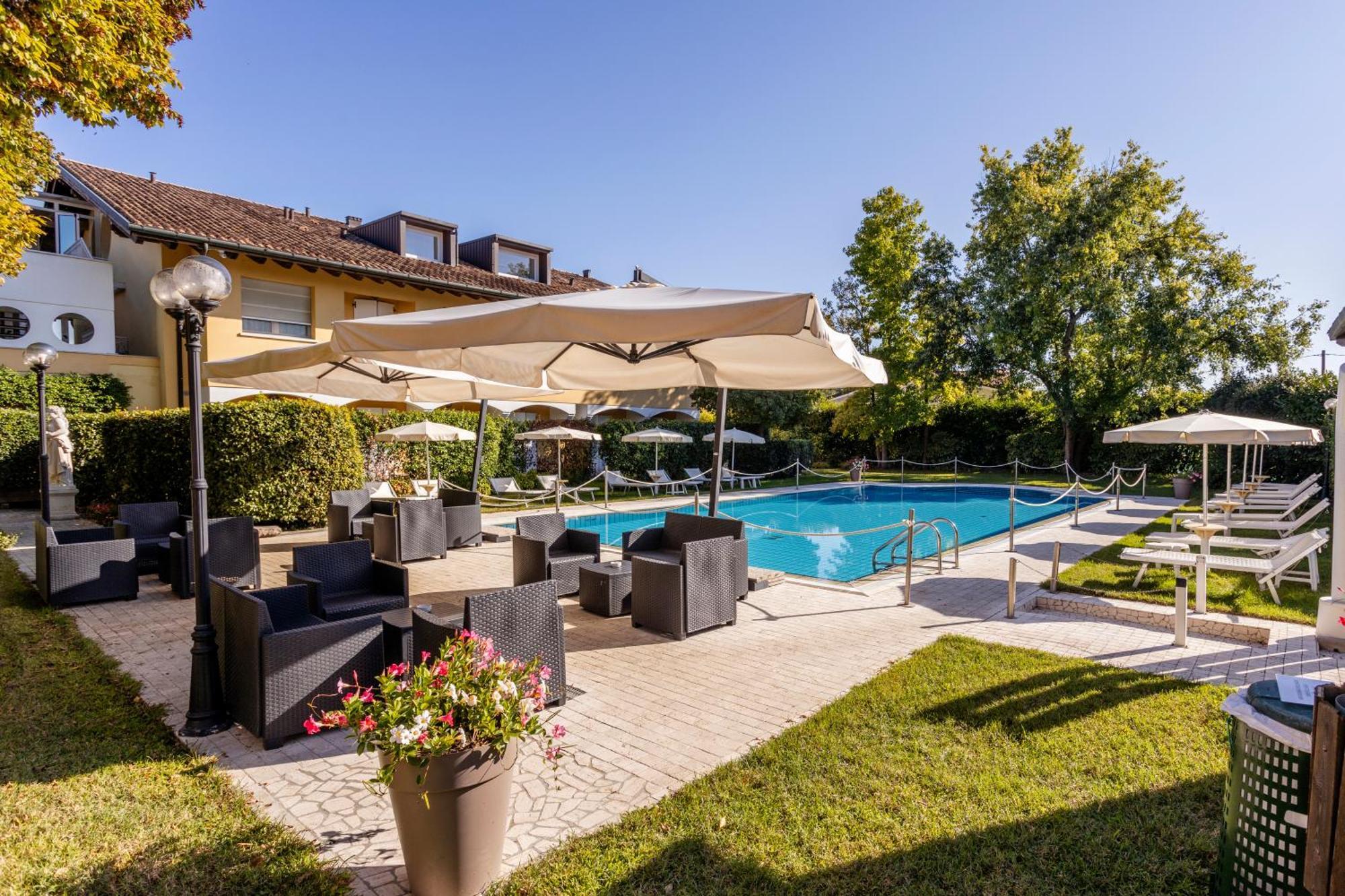 Borgo Ca Dei Sospiri 4* Quarto dʼAltino